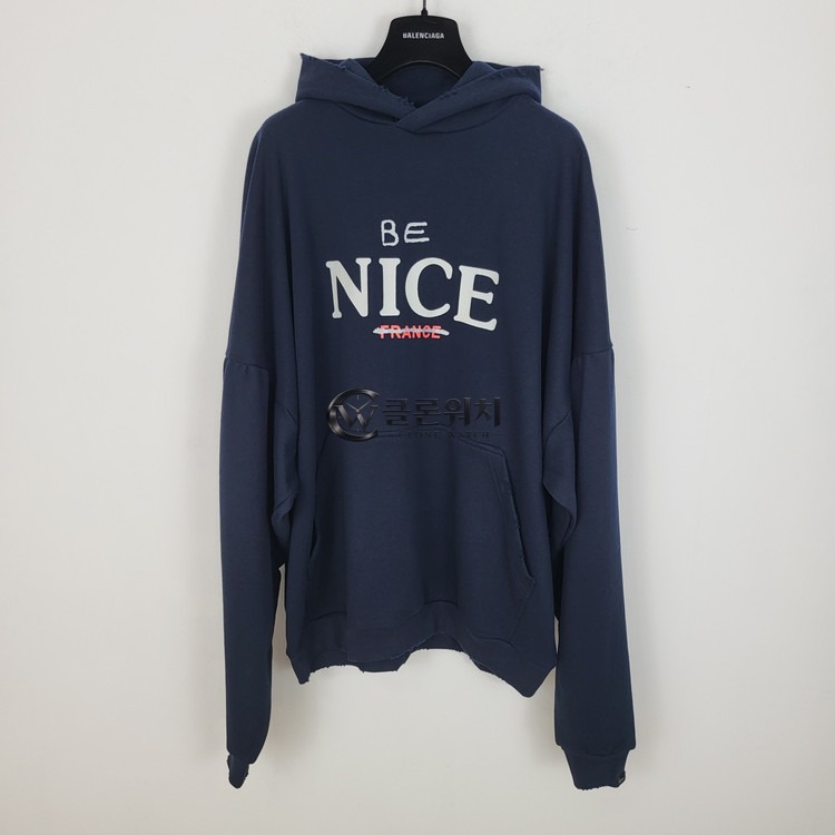 발렌시아가 NICE 프린트 후드