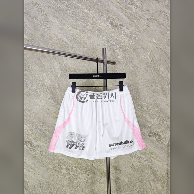 아크네 스튜디오 월드컵 한정 쇼츠 화이트