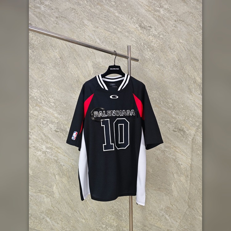 발렌시아가 26SS NBA 콜라보 반팔 유니폼 블랙