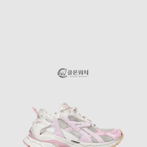 Balenciaga Runner Sneakers 677402