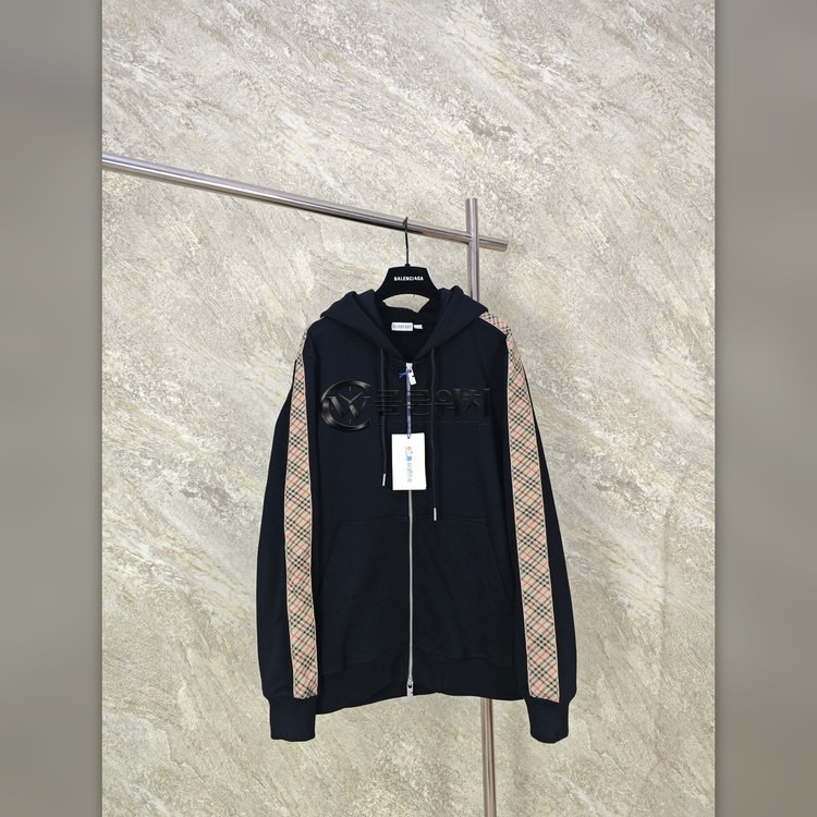 Burberry Embroidered Ripstop Hooded Sweatshirt