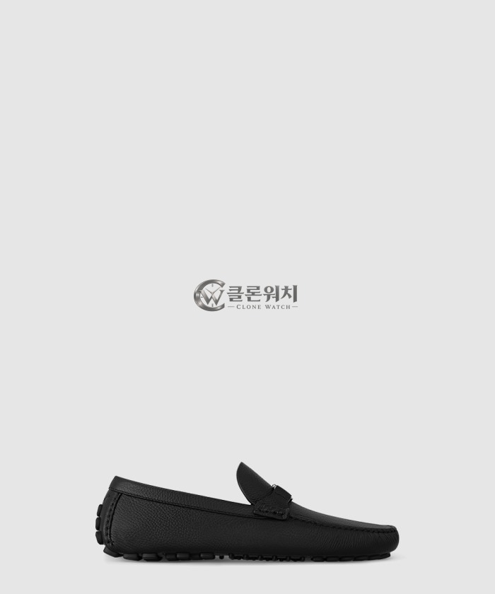 루이비통 실버스톤 모카신 1AHRLR
