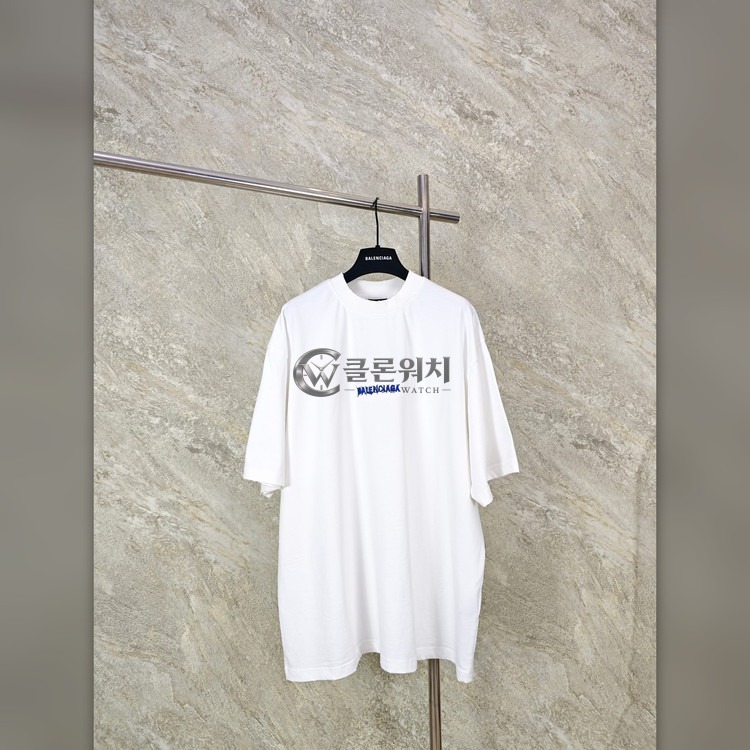 발렌시아가 26SS 일광블루 자수 반팔티