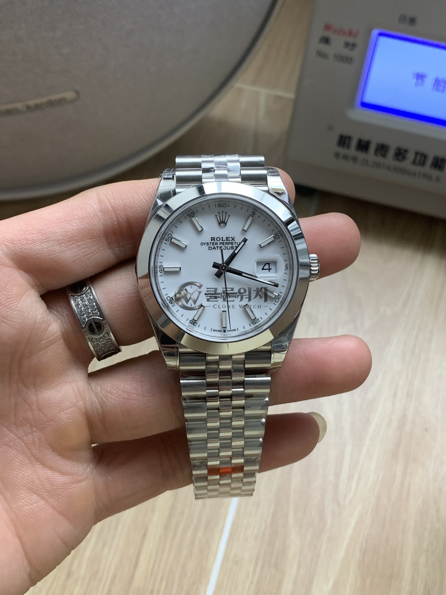 VS 공장 롤렉스 데이트저스트 41mm 126300 퓨어 화이트 다이얼 스무스 베젤 주빌리 브레이슬릿 – 1:1 슈퍼클론 DD3235 무브먼트