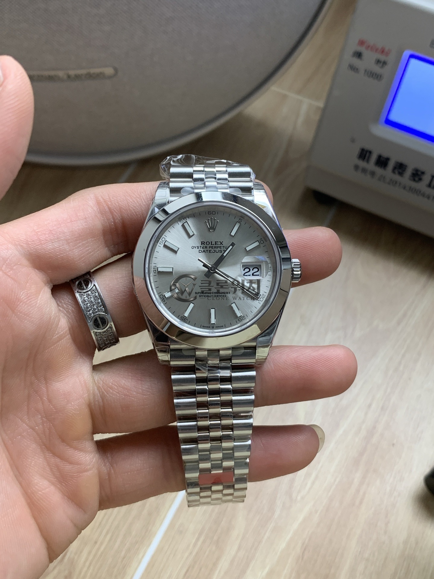 VS 공장 롤렉스 데이트저스트 41mm 126300 실버 선버스트 다이얼 스무스 베젤 주빌리 브레이슬릿 – 1:1 슈퍼클론 DD3235 무브먼트