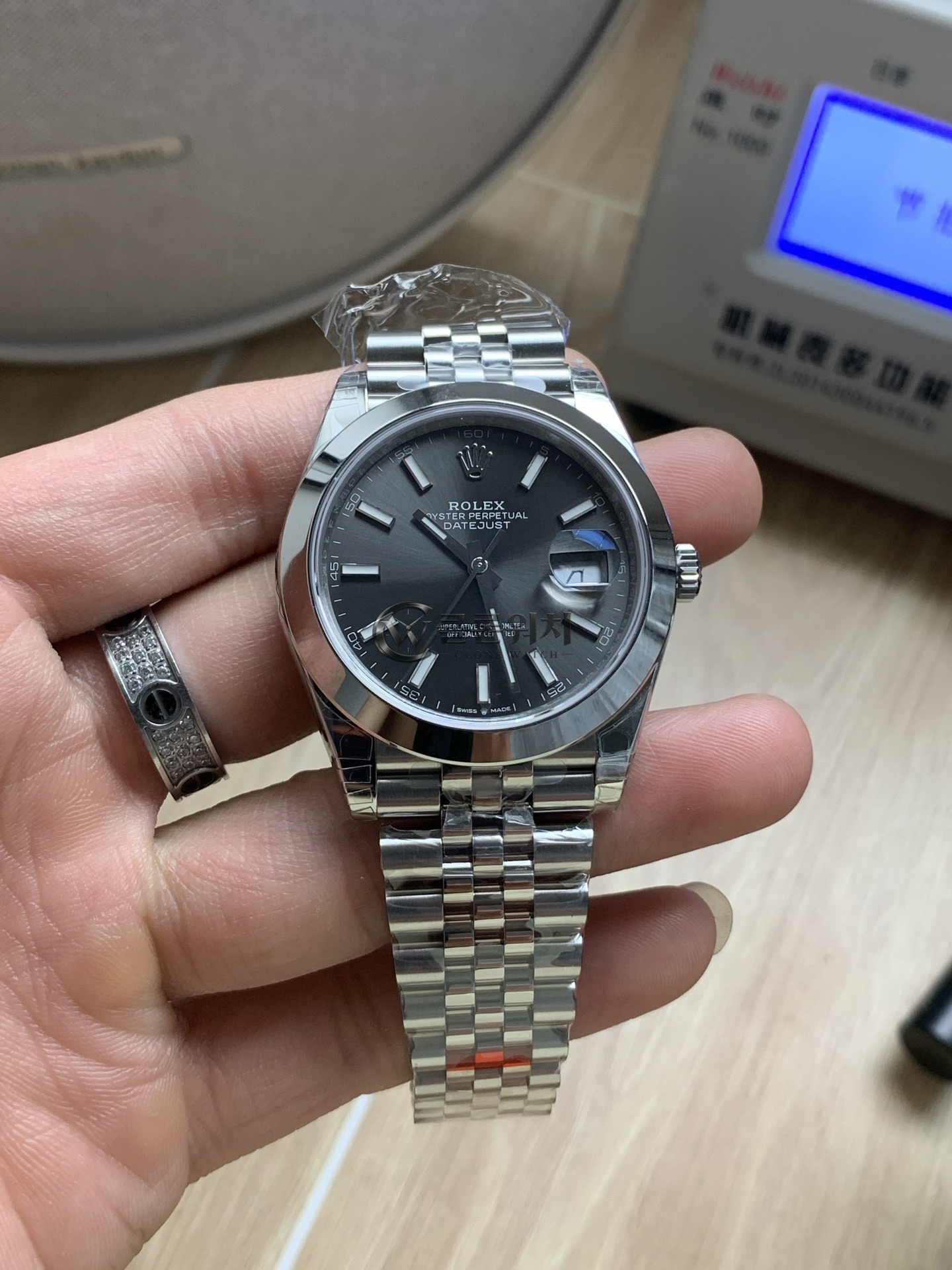 VS 공장 롤렉스 데이트저스트 41mm 126300 선버스트 슬레이트 그레이 다이얼 스무스 베젤 주빌리 브레이슬릿 – DD3235 무브먼트 1:1 슈퍼클론