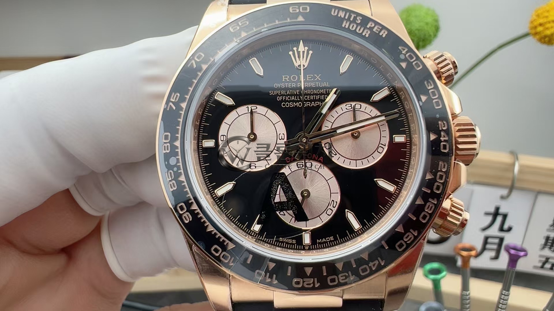 VS 공장 롤렉스 코스모그래프 데이토나 40mm 126515LN 블랙 다이얼 에버로즈 골드 러버 스트랩 – 1:1 슈퍼클론 DD4131 무브먼트