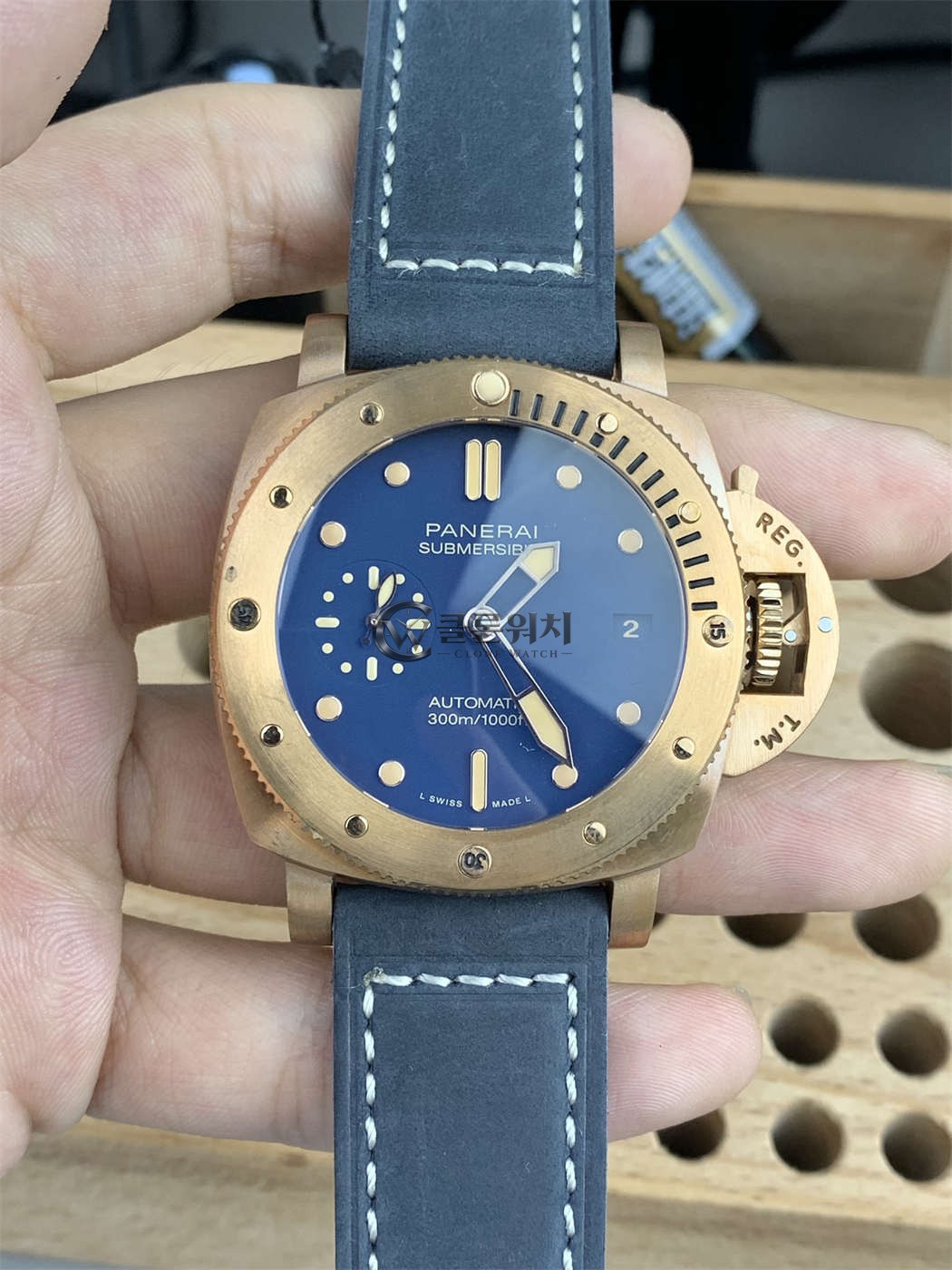 파네라이 PAM01074 레플리카 – VS 공장 섭머저블 브론조 42mm 블루 다이얼