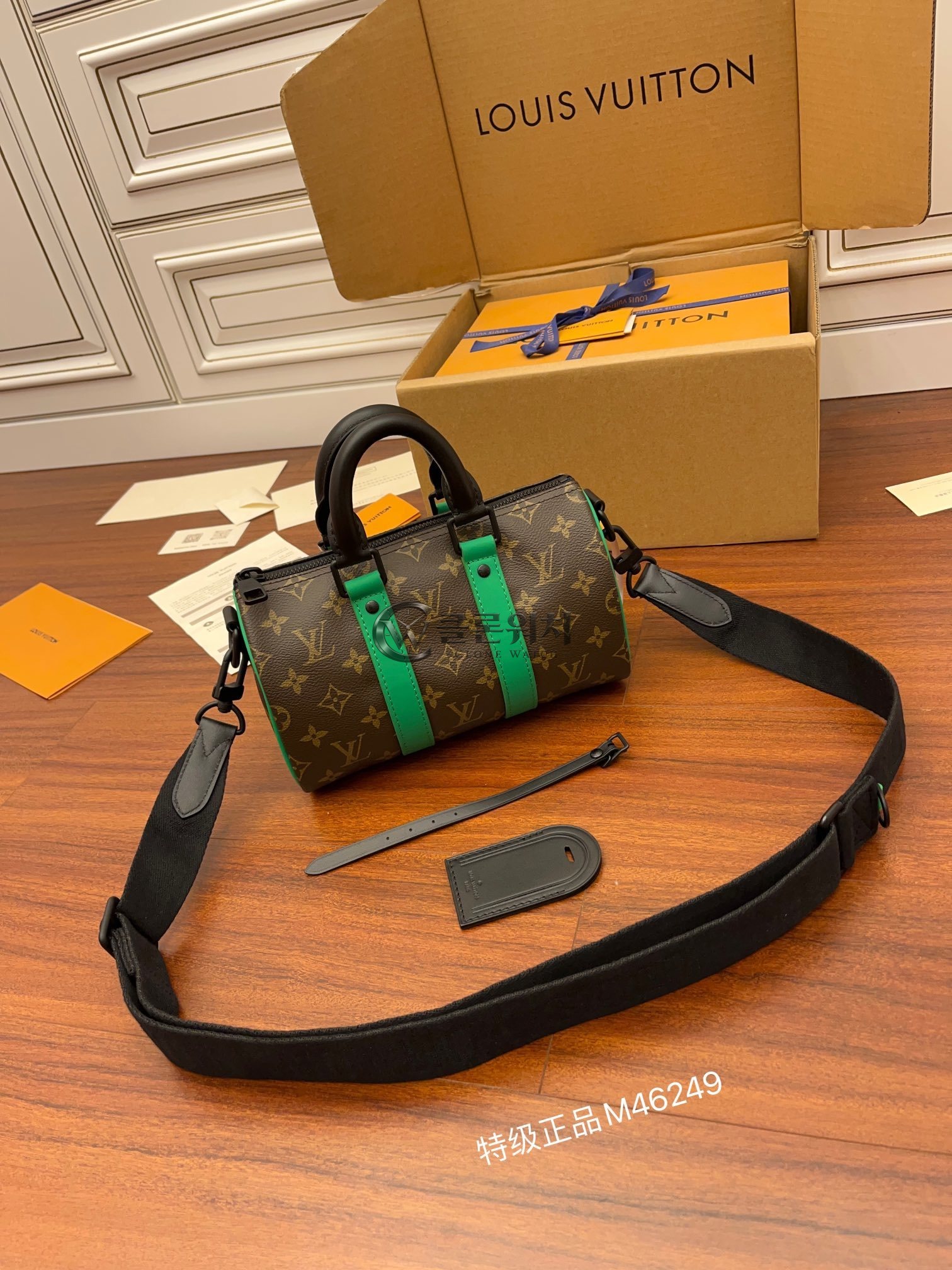 루이비통 Louis Vuitton Keepall Bandoulière 25 Monogram Macassar Minty Green