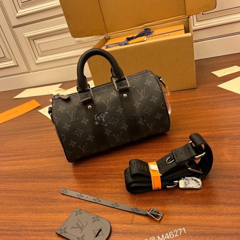 루이비통 Louis Vuitton Keepall Bandoulière 25 Monogram Eclipse Reverse