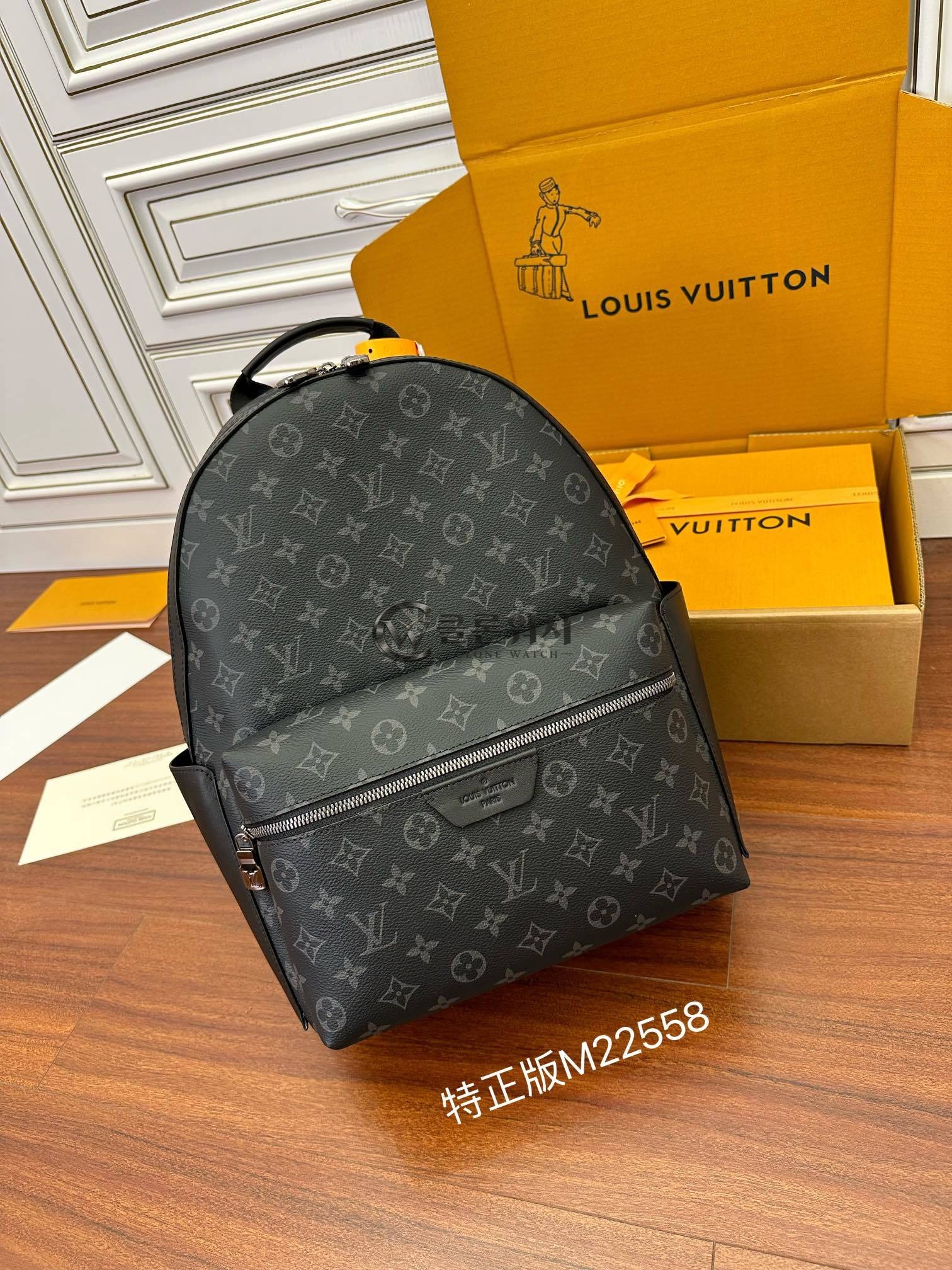 루이비통 Louis Vuitton Discovery Backpack PM Monogram Eclipse