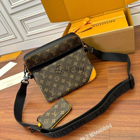 루이비통 Louis Vuitton Monogram Canvas Crossbody Bag