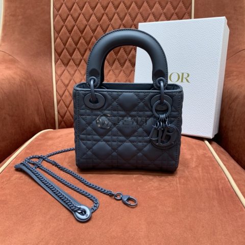 디올 Dior Small Lady Dior Bag Black Cannage Lambskin