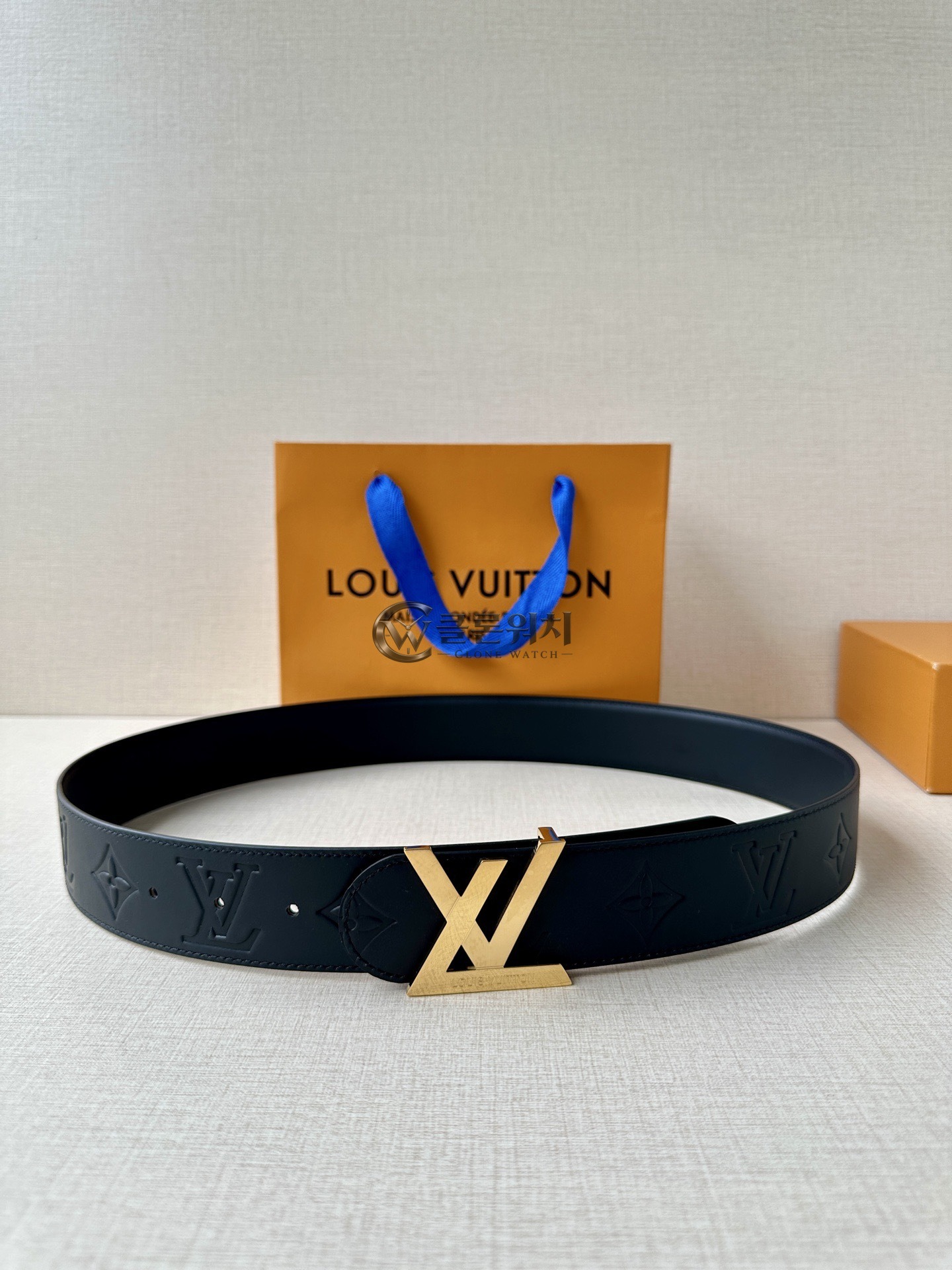 루이비통 LV 이니셜 40mm 벨트 블랙