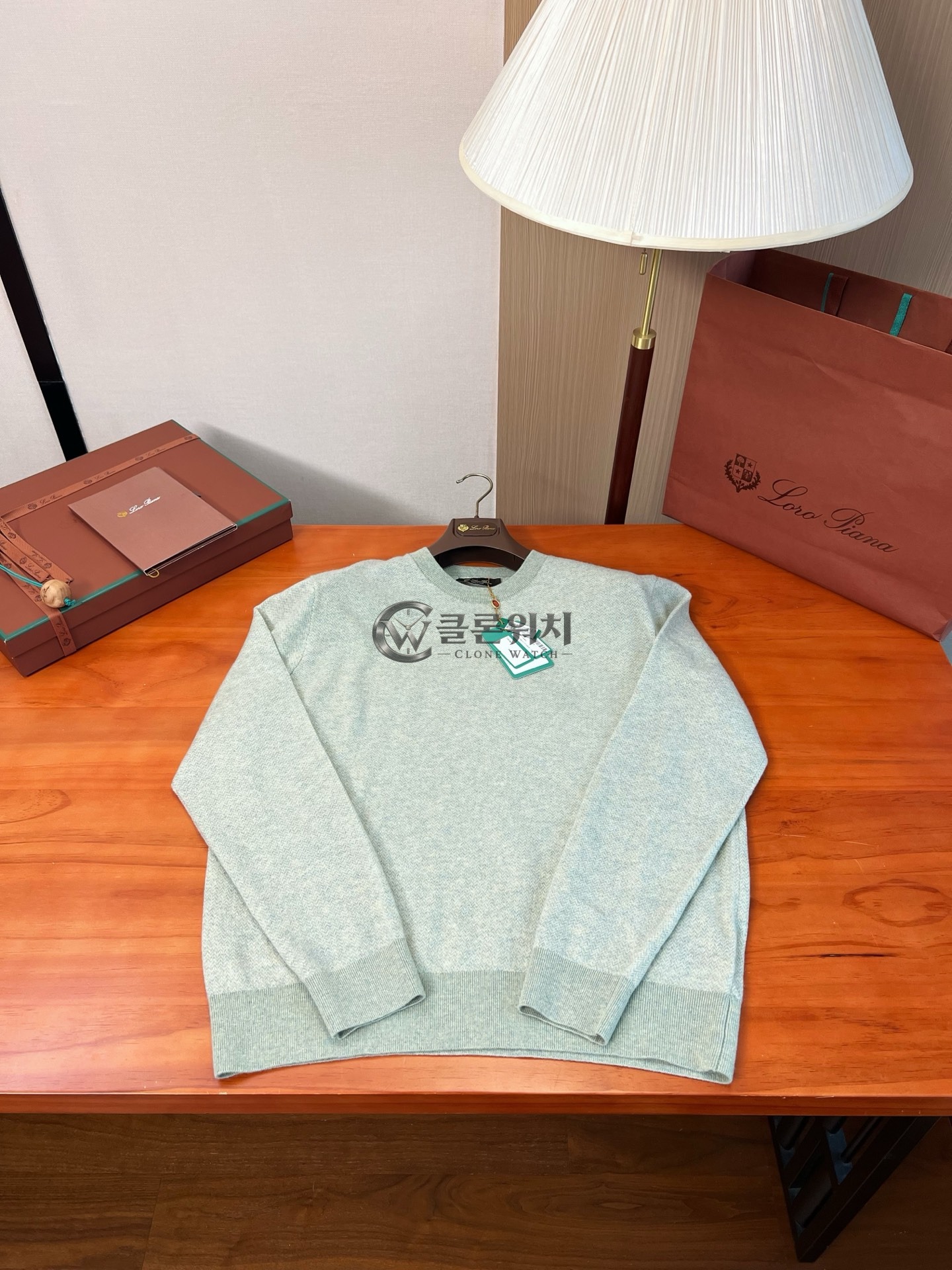 로로피아나 그레이 멜란지 크루넥 스웨터
