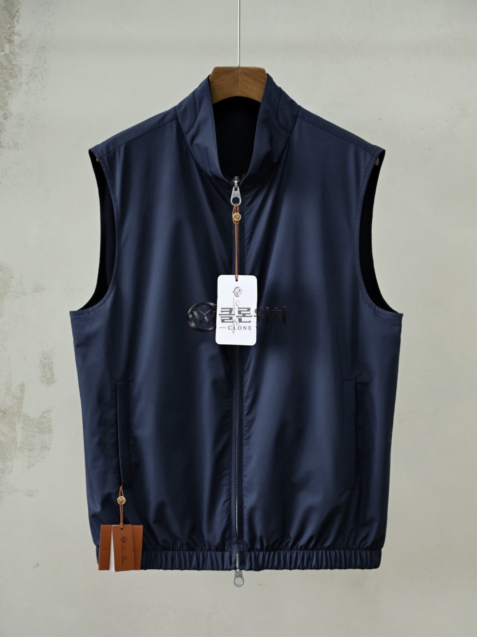 Loro Piana Windmate® Gilet in Navy