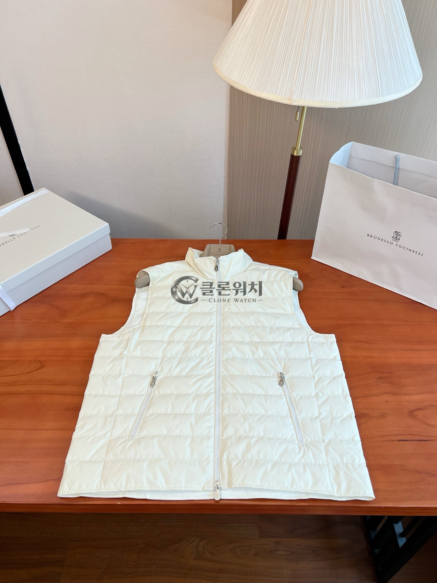 Brunello Cucinelli Off-White Quilted Zip-Up Vest