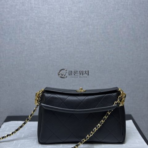샤넬 스몰 쇼핑백 블랙