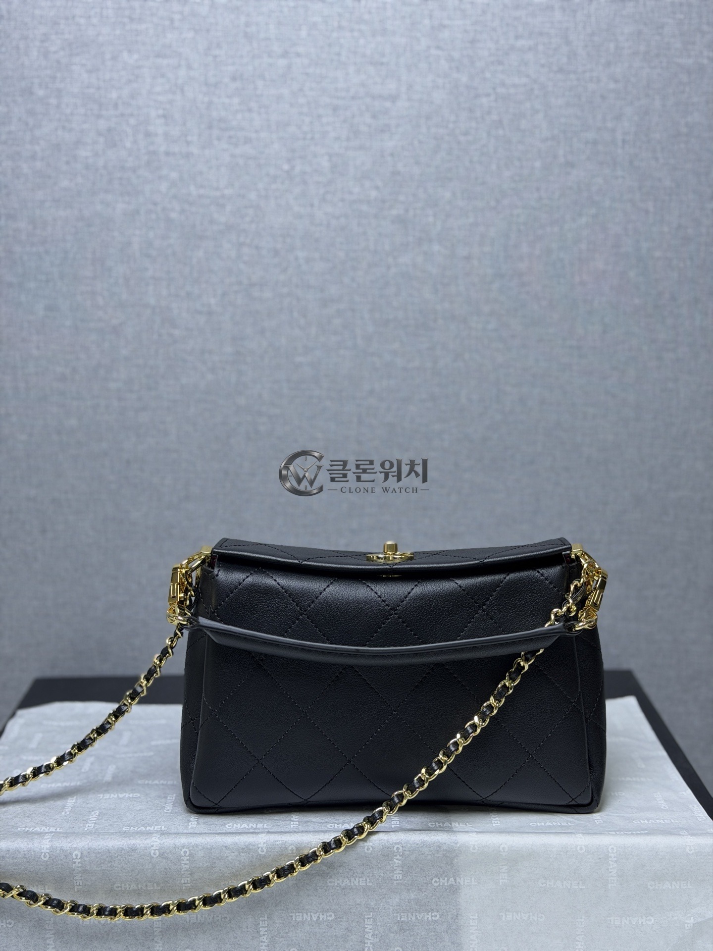 샤넬 스몰 쇼핑백 블랙