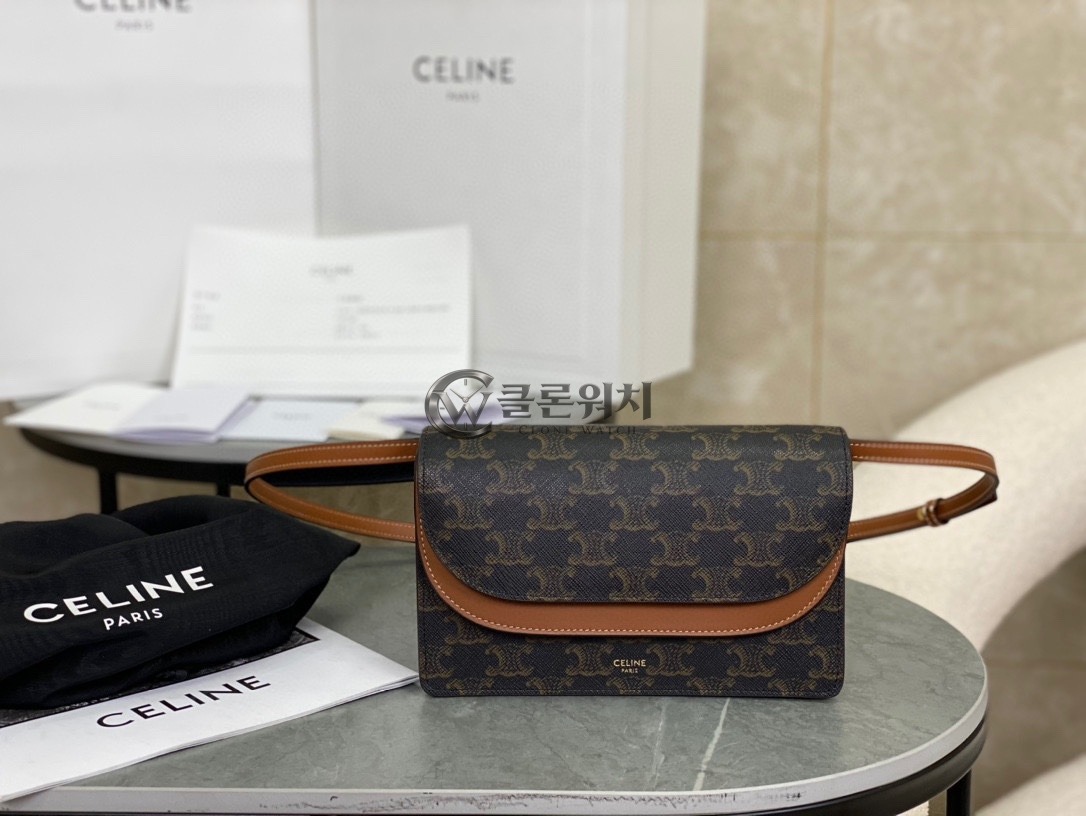 셀린느 CELINE Triomphe Canvas Belt Bag - Tan