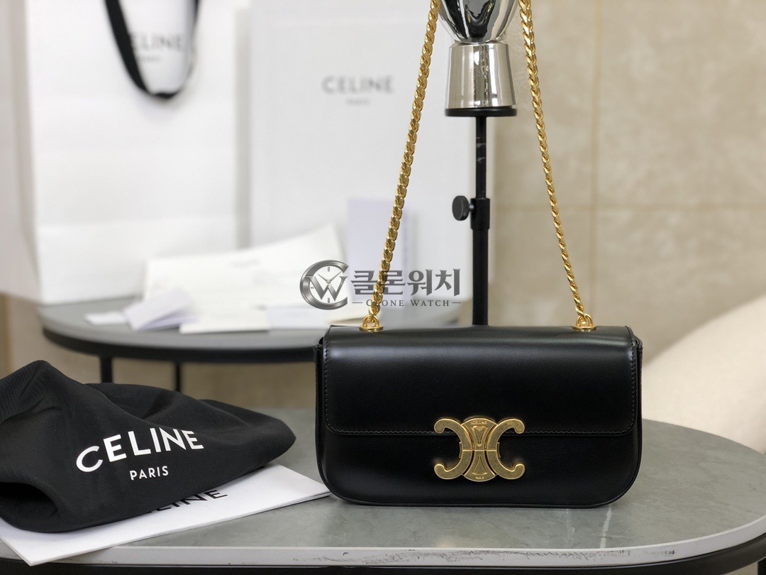 셀린느 CELINE Small Chain Triomphe in Shiny Calfskin — Black