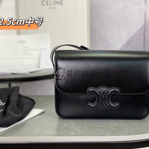 셀린느 CELINE Teen Triomphe Bag in Shiny Calfskin – Black