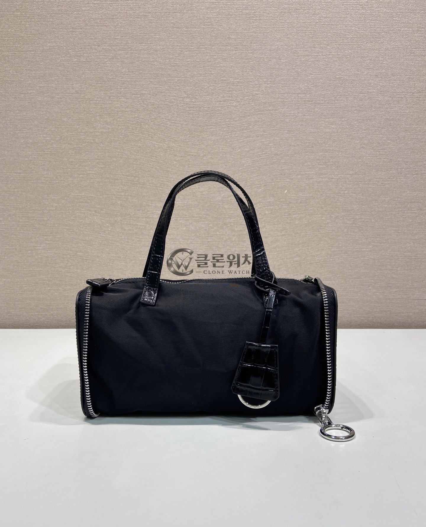 프라다 블랙 리나일론 및 가죽 접이식 미니 더플백