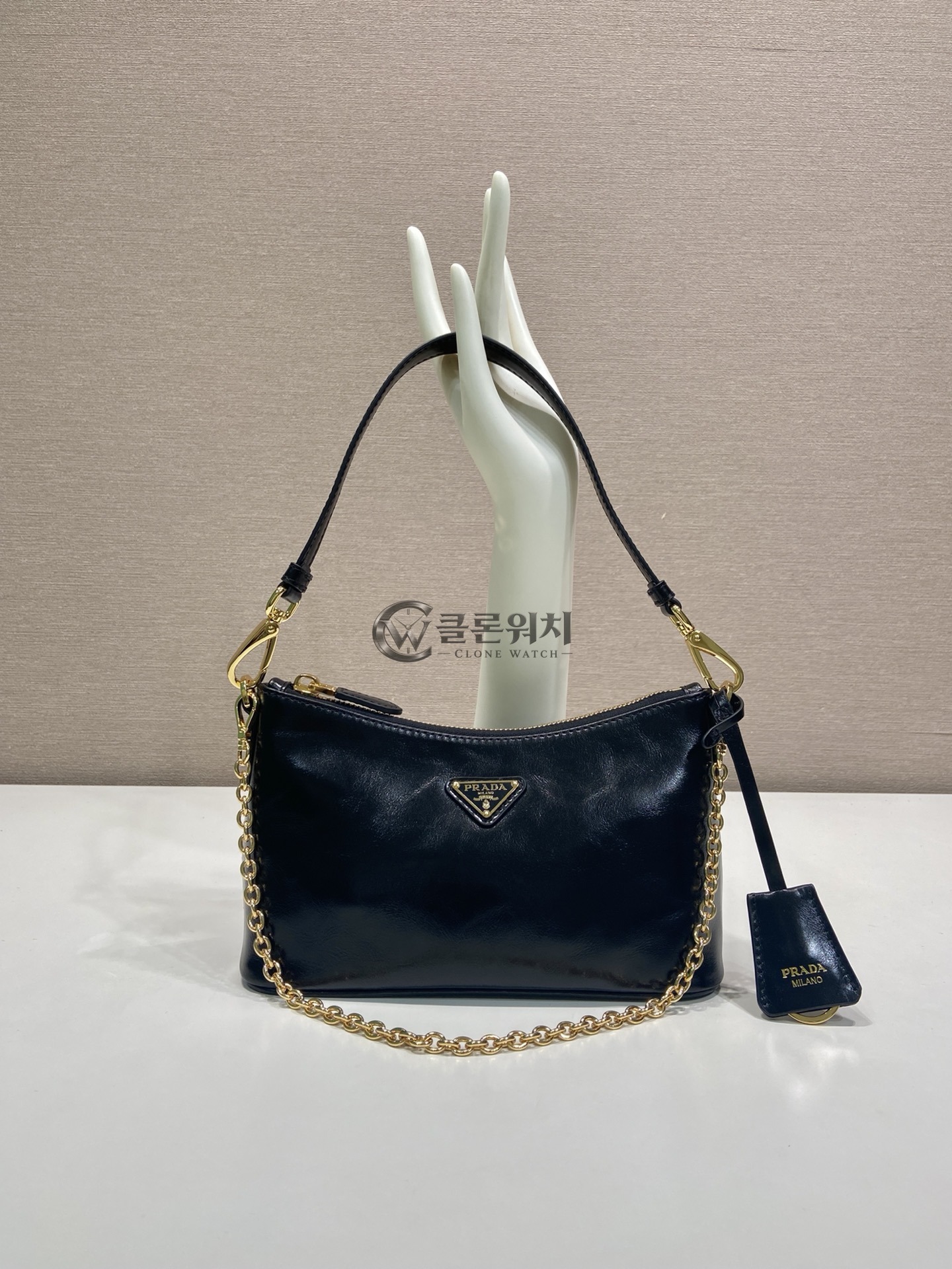 프라다 블랙 레더 체인 스트랩 숄더백